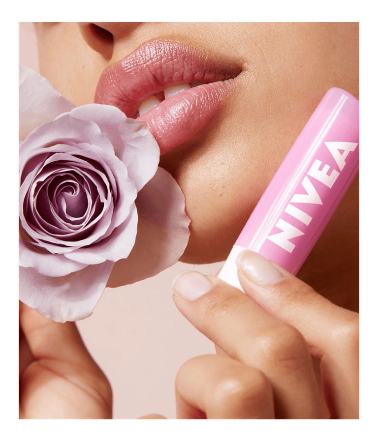 NIVEA Soft Rose Lip Balm 4.8g - Image 5